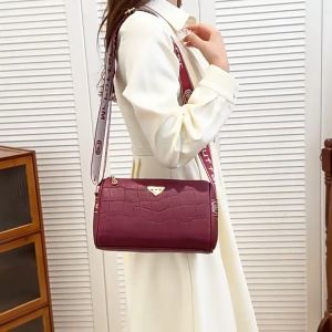 1719 ( READY STOCK ) PU SLING BAG EU FASHION HOUSE