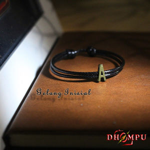 Gelang Inisial Huruf A sampai Z DG-569 Bahan Tali Kulit Korea 2mm Anti Air Liontin Besi Untuk Pria Wanita