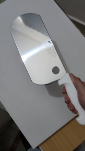 Dao chặt thịt gà Mooncook 22 nhập khẩu Châu Âu lưỡi dao sắc bén dài lâu cán màu trắng