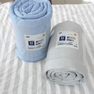 Ultra-Cool Sensation Black Tech Soft Eco-Friendly Single/Dual Person Washable Air Conditioner Covering Quilt Summer Cool Quilt