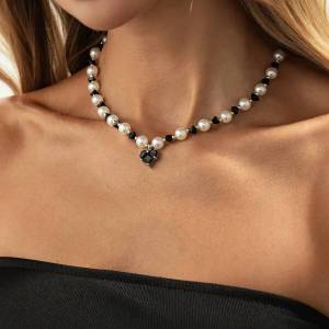 Ingemark Simple Tiny Love Heart Pendant Choker Necklace for Women 2026 New Trend Exquisite imitation Pearl Chain Party Jewelry