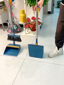 🚚SG Seller🚚 2 In 1 Rotatable Foldable Standing Storage/Broom Dustpan Set - Rotatable Broom / Wind Proof Dust Pan / Broom Comb Scraper