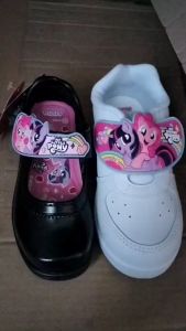 รองเท้านักเรียน โพนี่ มีไฟ สีดำ(41C23) สีขาว(41G3A) Adda Pony รองเท้าอนุบาล รองเท้าพละ เด็กผู้หญิง