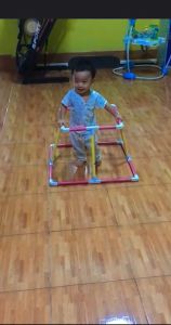 มีโค้ดส่งฟรี !!รถหัดเดินเด็ก (สีฟ้าขาว) พีวีซีหัดเดินเด็ก อุปกรณ์ช่วยหัดเดินเด็ก (ฟรี!! กาวร้อน) DIY จากท่อ PVC ช่วยเสริมพัฒนาการเดินตั้งแต่ก้าวแรก