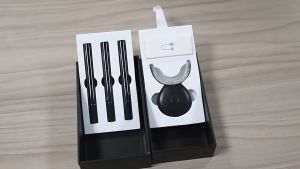 Bộ kít trắng răng Happy smile trắng lên 8 tone sau sau 7 ngày giúp hơi thở thơm mát tự tin.