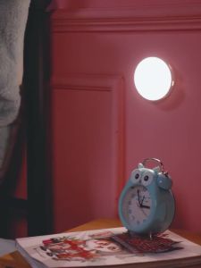 คุณภาพดี ติดตั้งง่าย โคมไฟหัวเตียง โคมไร้สาย ยึดผนังด้วยแม่เหล็ก โคมไฟหัวเตียงแบบพกพา 3สีปรับได้ เป็นแม่เหล็กติดง่าย ชาร์จไว ไม่ต้องใช้ถ่าน แบตอึด ติดด้วยแม่เหล็ก ไฟLED night_light ใช้งานได้นาน Special_Price