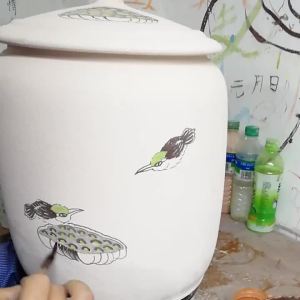 Airtight Tea Storage Jar