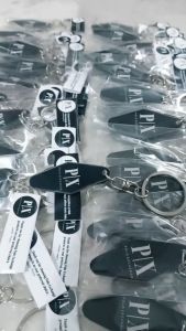 Gantungan Kunci Mobil Motor Tas Dompet Polo Exchange Warna Hitam dan Putih Mewah dan Elegan