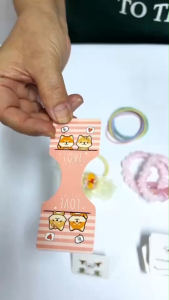 Totrees ป้ายห้อยยางรัดผม โบว์ สร้อยคอ-ข้อมือ ลายน่ารัก มีให้เลือก 4 ลาย 100ชิ้น/ก้อน แถมฟรีแป้นต่างหู 100 ชิ้น  รหัส AL3-1เหลี่ยม