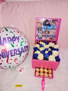Box Surprise Elegant Roses with led lights and customised picture and Ferrero