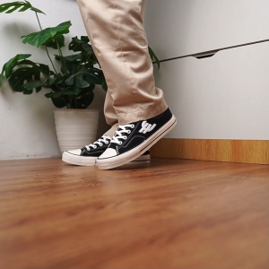 Brick Mansions - Ultimate Black White Sepatu Sneakers Casual Sekolah Pria Wanita