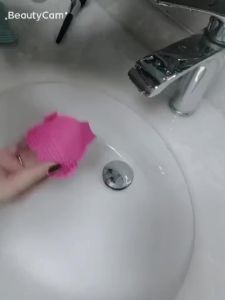 1Pcs Heart Shaped Silicone Bath Scrubber Double Sided Exfoliating Dots Soft Texture Wash Pad Perfect For Daily Shower 〔DD329〕