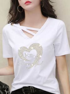 เสื้อยืดคอวีแขนสั้นหลวมๆ สไตล์ใหม่สำหรับผู้หญิงในช่วงฤดูร้อน เสื้อเชิ้ตผู้หญิงสีขาวแบบลำลอง ทรงเข้ารูป เสื้อผ้าทำงาน