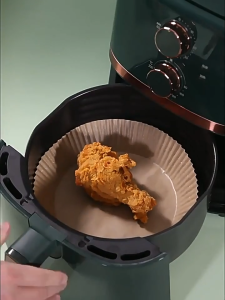 [จัดส่งจากกรุงเทพฯ] 50 ชิ้น กระดาษรองหม้อทอดไร้น้ำมัน ทรงสี่เหลี่ยม