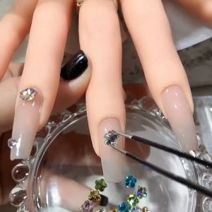 5 Pcs Pointed Bottom Crystal Plum Blossom Nail Diamond Jewelry Three-dimensional light luxury ice flower美甲水晶梅花饰品6mm尖底水钻