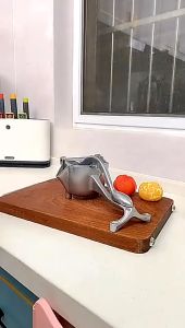 Alat Peras Buah Jeruk Stainless Steel: Fitur & Spesifikasi