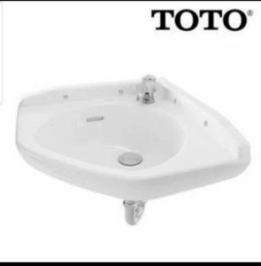 Wastafel sudut gantung Toto Lw 7 Cj lengkap kran/wastafel cuci tangan Toto Lw7Cj