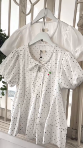 Cotton chấm bi nhăn/ Linen in hoa Cổ viền ren Áo babydoll xếp ly cổ tròn cột nơ tay ngắn bồng dễ thương năng động màu trắng/ đen/ đỏ NELON TOP