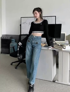 `ผู้เชี่ยวชาญ กางเกงยีนส์ ขากระบอก เอวสูง วินเทจ ผู้เชี่ยวชาญ กางเกงยีนส์ ขากระบอก เอวสูง วินเทจ`