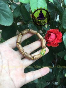 Vòng tay trầm hương tốc tự nhiên mix charm đá