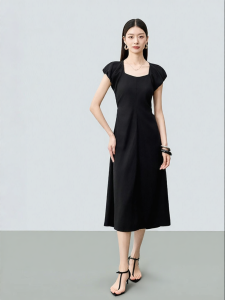 INLIFE | Elegant Squared-neck Waist-shaping Slimming Black Dress