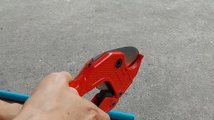 กรรไกรตัดท่อ PVC และท่ออื่นๆ  ขนาด 42มม. ใบมีแสตนเลส คมทน ใช้งานง่าย