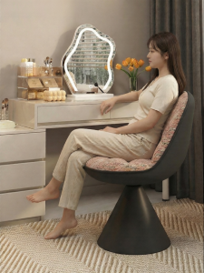 Puang | Elegant Home Dressing Chair