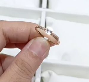 CINCIN WANITA ASLI TITANIUM WARNA ROSE GOLD / AKSESORIS WANITA ASLI TITANIUM / PERHIASAN FASHION ASLI TITANIUM GIRLIE ACC