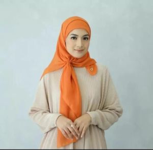Hijab Deenay polos segi empat deenay polos Gold Matte