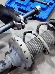 3pcs/set Automotive shock absorber spring compressor Coil spring disassembler Special Tools for Automobile Repair