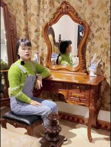 Elegant European Style Wooden Vanity
