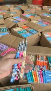 Bút máy hình các nhân vật hoạt hình cực cute cực xinh sẽ làm các bé phát mê