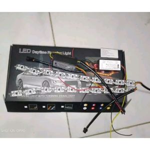 Lampu DRL alis cristal meteor 8W motor & mobil running sein flowing gerak 2pcs