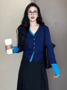 plus Size V-Neck Long Sleeve Knitted Sweater Color Block Slimming Inner Wear Cardigan Top for Early Autumn Korean Style