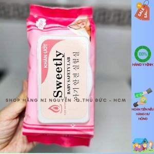 Khăn ướt không mùi Sweetly bịch 52 tờ (15 x 15 cm)