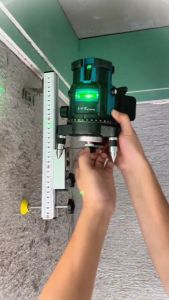 Giá treo máy lazer gắn tường tiện lợi
