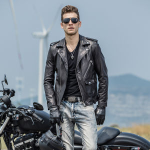 Haining เสื้อหนังใส่ขี่มอเตอร์ไซค์แฟชั่นเสื้อแจ็คเก็ตหนังแท้เข้ารูปสำหรับผู้ชายเสื้อหนังแท้สำหรับฤดูใบไม้ร่วงมีซิปเฉียงแบบบางสำหรับผู้ชาย