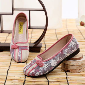 ฤดูใบไม้ผลิส้นแบนปักรองเท้าสําหรับสตรีBreathableสไตล์ปักกิ่งแบบดั้งเดิมรองเท้าสบายๆน้ําหนักเบา