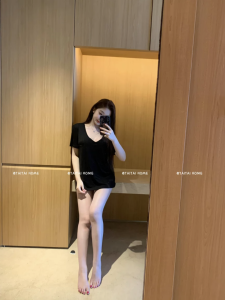 Loose V-neck Short-sleeved Top Womens Fashion Korean Style Commute Wind Black T-shirt Slimming Versatile Meat Concealing