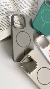 Matte Solid Color Magnetic Case For iPhone 16 16e 15 14 13 12 mini11 Pro Max Plus 8 7 X XR XS Max Plus PC Shockproof Cover