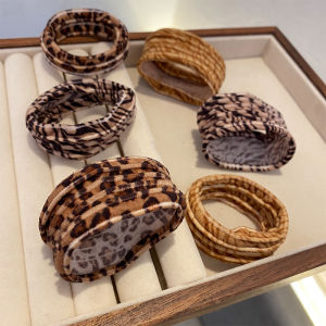 Seamless Leopard Print Hair Ties for Women High Elasticity Durable Wide Hair Bands Non-Damaging Hair Bands Fashionable Hair Accessories