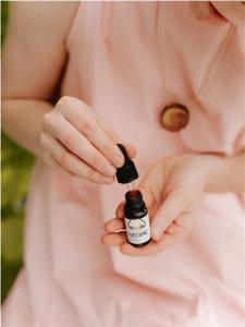 Aareglin Cedar Essential Oil Eye Care Deep Cell Firming And Wrinkle Smoothing under Eye Treatment for Brighter Eyes