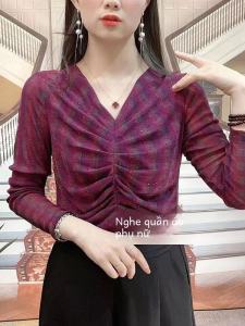 Thời Trang Mùa Xuân Của Mẹ Trẻ 2023 Áo Sơ Mi Gạc Lấp Lánh Mềm Phong Cách Hàn Quốc Ôm Vừa Vặn Nữ Áo Thun Cổ Chữ V Xếp Ly Mặc Đi Lại