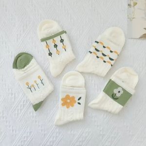 Trendy Store - P578 Kaos Kaki Pendek Wanita Import Motif Bunga Hijau Lucu / Soft Green Flower Socks