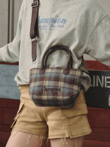 Champion | Retro Commuter Crossbody Bag