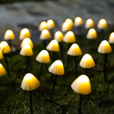 Solar Mushroom Lights Outdoor Garden Decoration Waterproof 8 Modes Christmas Night Lights For Garden Pathway Lawn Landscap Decor