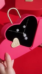 Kotak Tempat Perhiasan Kalung Cincin Anting Bentuk Hati Jewelry Box Kado Hadiah Valentine
