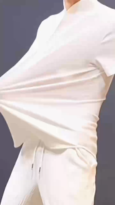 Se7en shop ชุดกีฬาลำลองแขนสั้นระดับไฮเอนด์สำหรับฤดูร้อนสำหรับผู้ชาย พร้อมเสื้อยืดผ้าไหมน้ำแข็งและกางเกงสองชิ้น