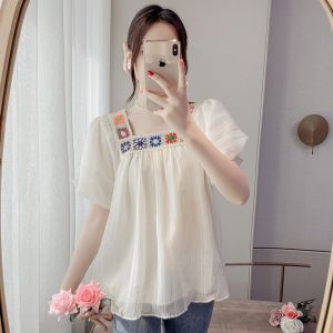 Sweet Short-Sleeved Embroidered Bubble-Sleeve Shirt French Vintage Design Summer Womens Fashion Top Stylish Elegant Style