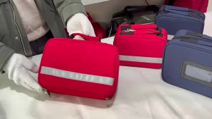 Family Outdoor Medical First Aid Bag Portable Small-scale Refrigerated Emergency Kit Waterproof Wear-resistant Sport Travel Bag
